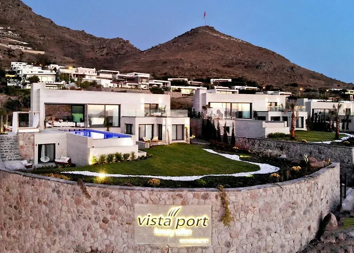 Vistaport B - Luxury With Private Pool And Sea View 博德鲁姆
