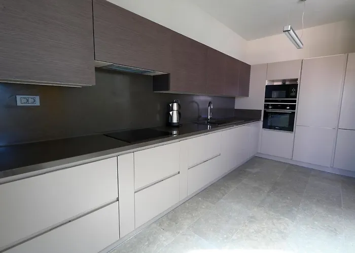 Vistaport B - Luxury With Private Pool And Sea View