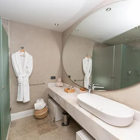 Vistaport B - Luxury With Private Pool And Sea View * 博德鲁姆