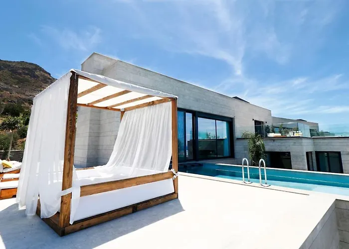 Vistaport B - Luxury With Private Pool And Sea View